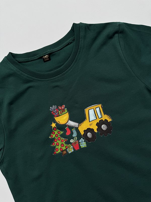 Koszulka zielona z koparką z prezentami 140