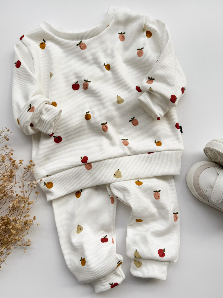 Prążkowany komplet jabłuszka (bluza + spodnie)