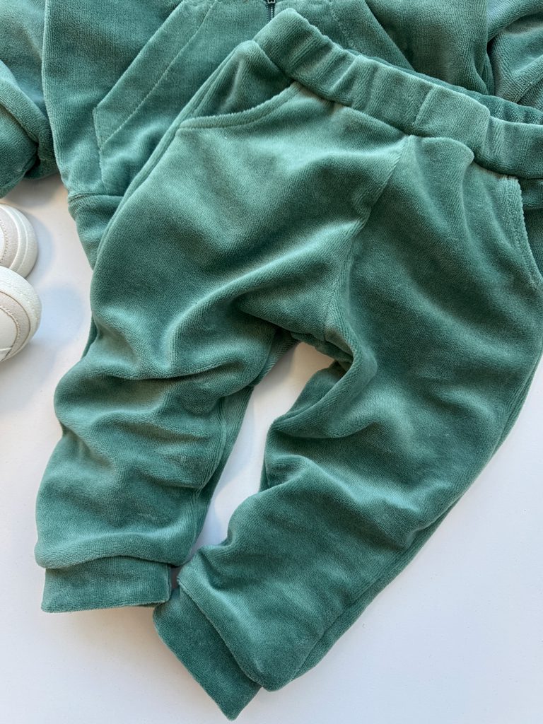 Dres welurowy dziecięcy miętowy - obrazek 3