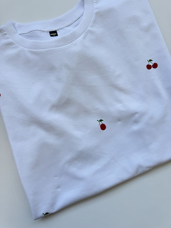 Koszulka biała damska wisienki rozmiar oversize