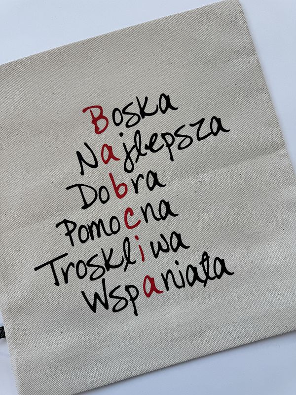 Poszewka z nadrukiem krzyżówki babcia