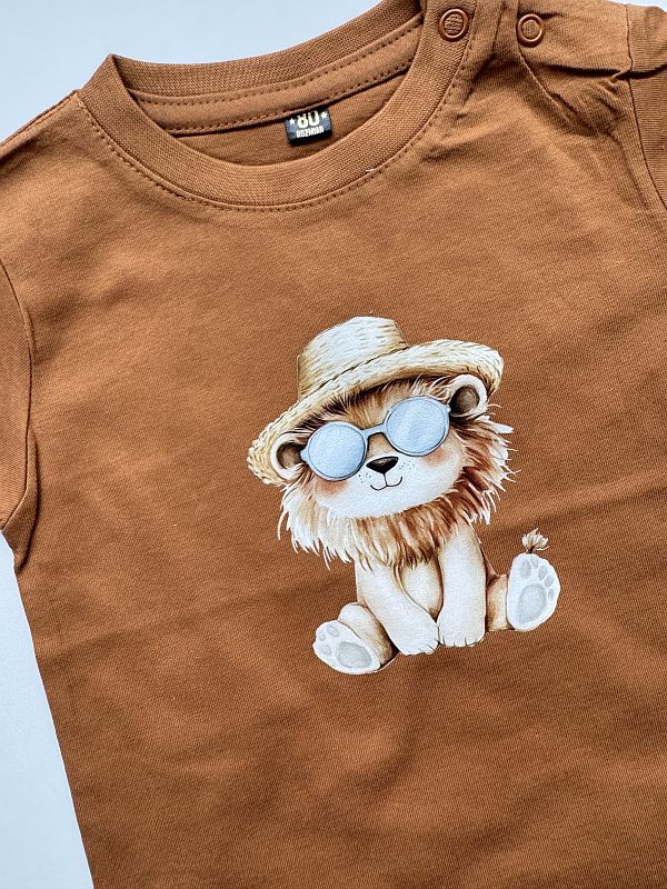 Koszulka cynamonowa krótki rękaw z nadrukiem lwa rozmiar 80