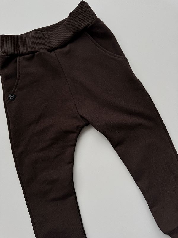 Spodnie dresowe czekoladowe rozmiar 86