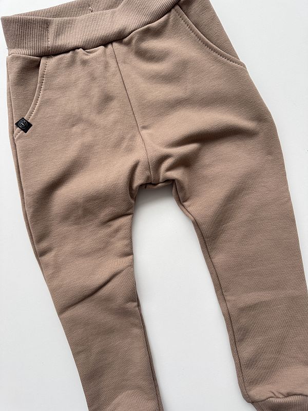 Spodnie dresowe kawowe rozmiar 98