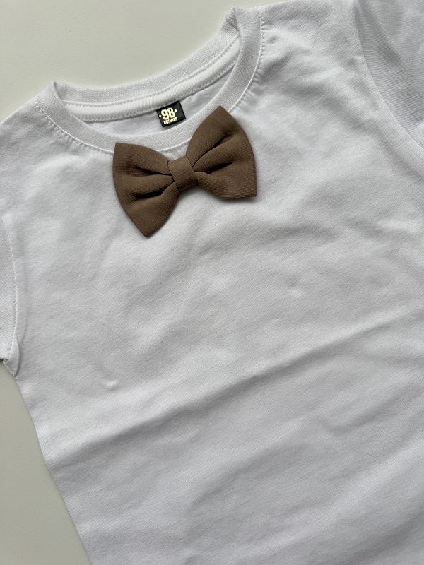 Koszulka biała krótki rękaw beżowa mucha rozmiar 98