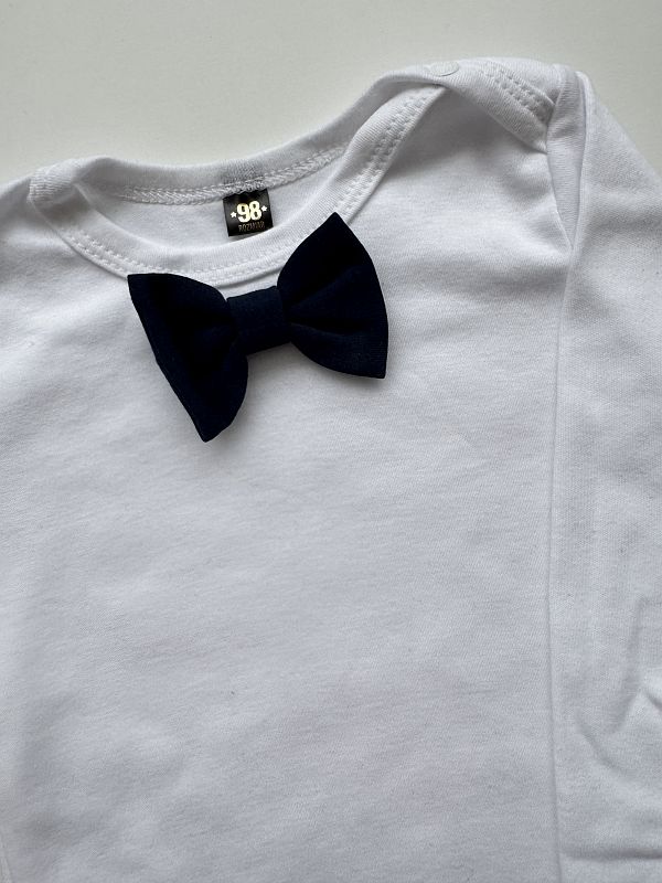 Body białe długi rękaw bordowa mucha rozmiar 98