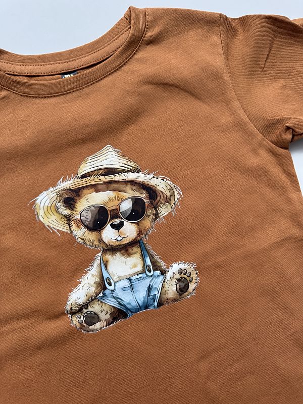 Koszulka cynamonowa krótki rękaw miś w słomianym kapeluszu rozmiar 128