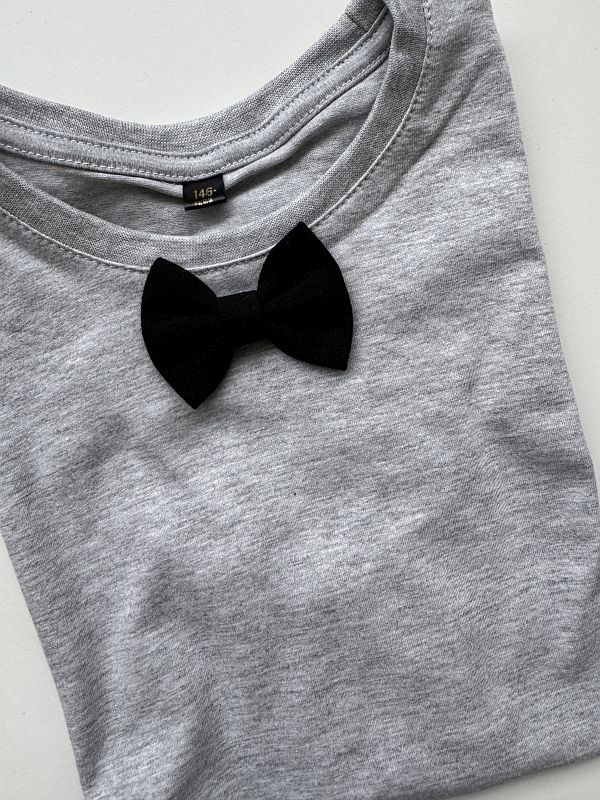 Koszulka szara krótki rękaw czarna mucha rozmiar 146