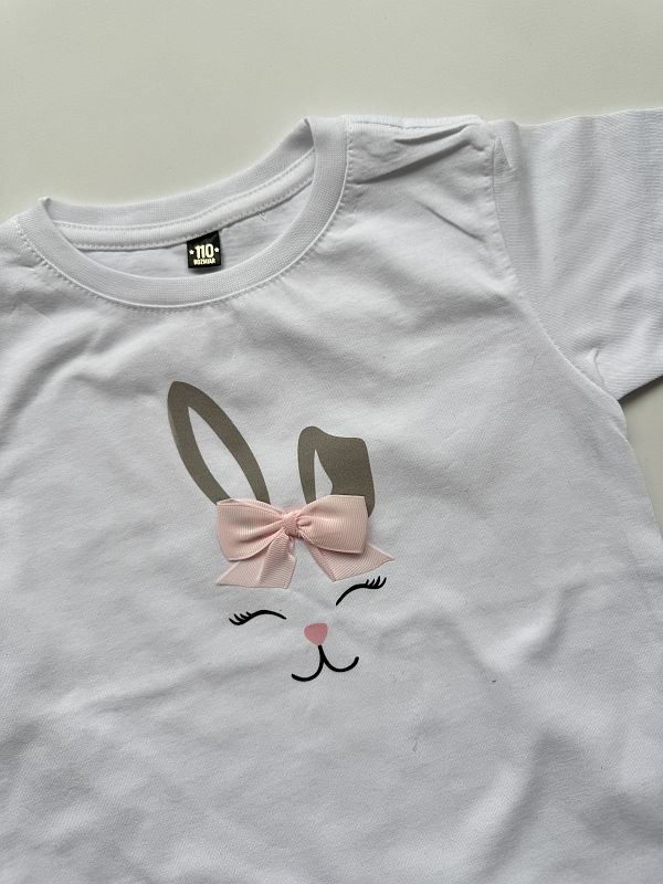 Koszulka biała krótki rękaw buzia króliczka rozmiar 110