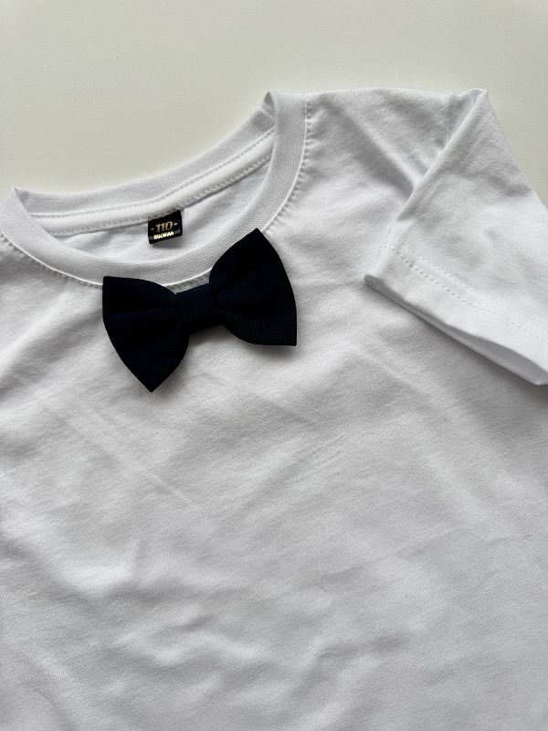 Koszulka biała krótki rękaw czarna mucha rozmiar 110