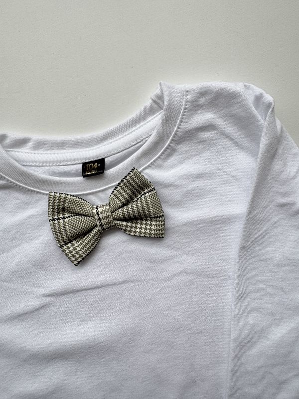 Koszulka biała długi rękaw mucha w kratę rozmiar 104