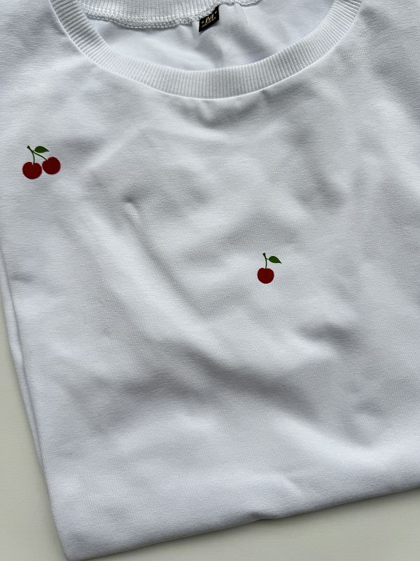 Koszulka damska biała wisienki rozmiar M