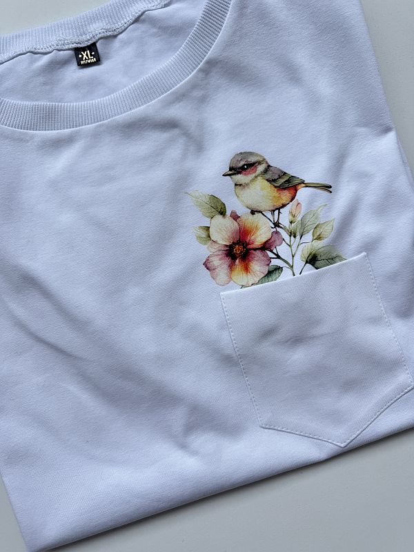 Koszulka damska biała ptaszek w kieszonce rozmiar XL