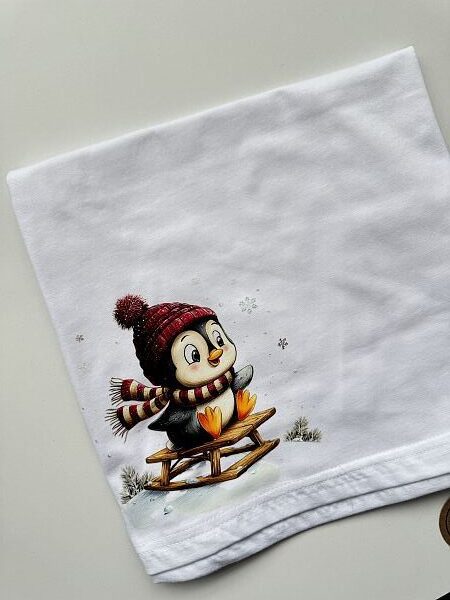 Koszulka biała krótki rękaw pingwin na sankach rozmiar 146