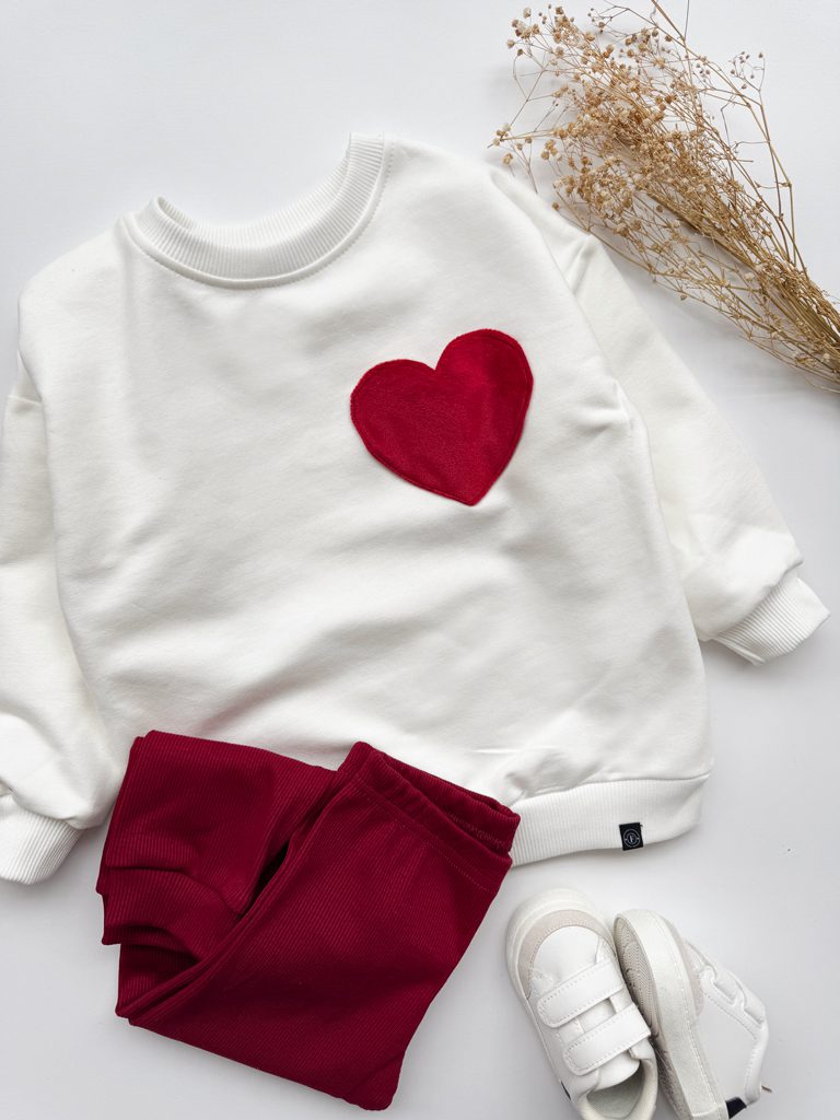 Bluza dziecięca z kieszonką w kształcie serca
