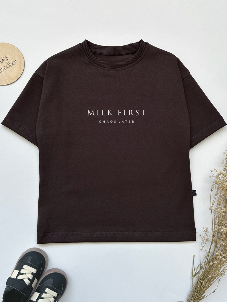 Koszulka dziecięca z nadrukiem milk first chaos later