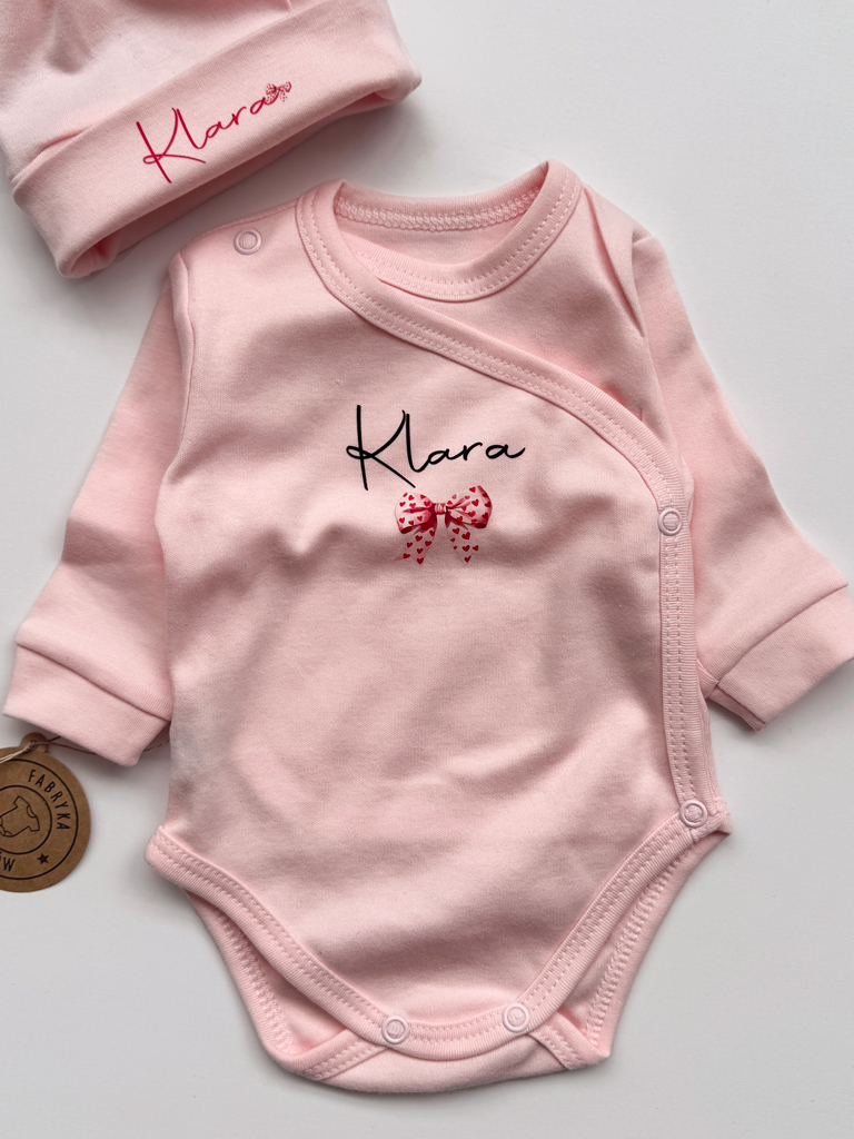 Body kopertowe imię z kokardką