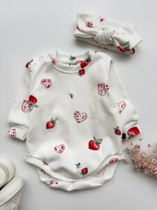 Truskawki i serduszka