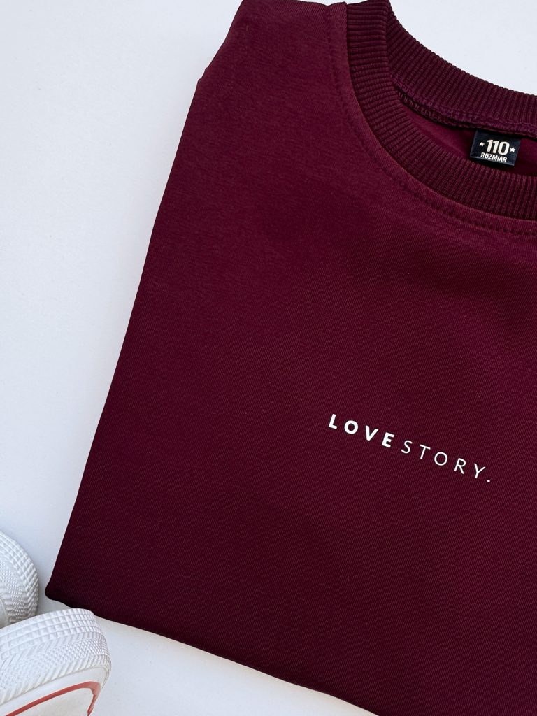 Koszulka dziecięca z nadrukiem love story.