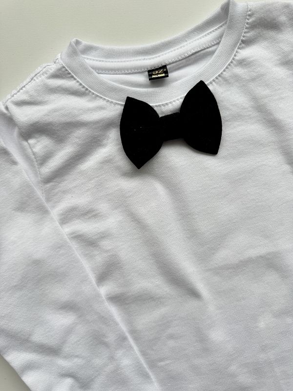 Koszulka biała z długim rękawem z muchą rozmiar 92