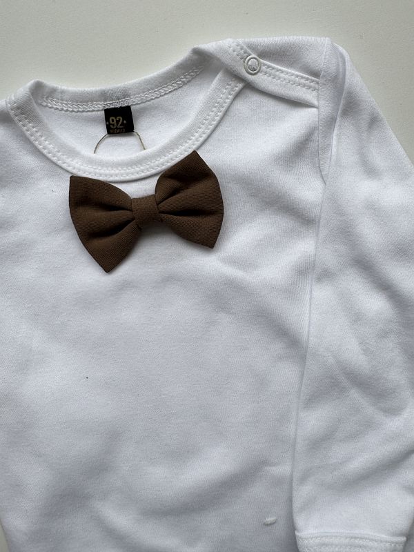 Body białe z muchą z długim rękawem rozmiar 92