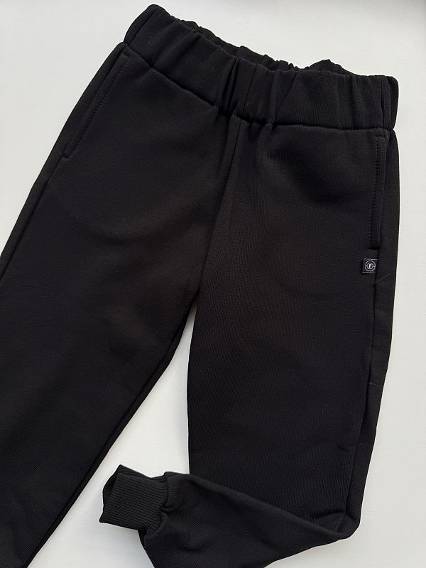 Spodnie dresowe czarne rozmiar 104