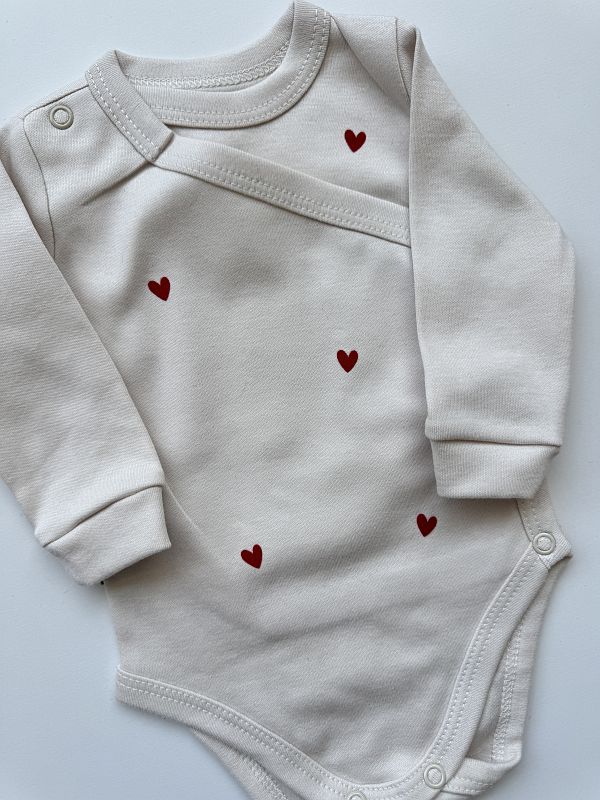 Body kopertowe jasny beż z serduszkami rozmiar 62