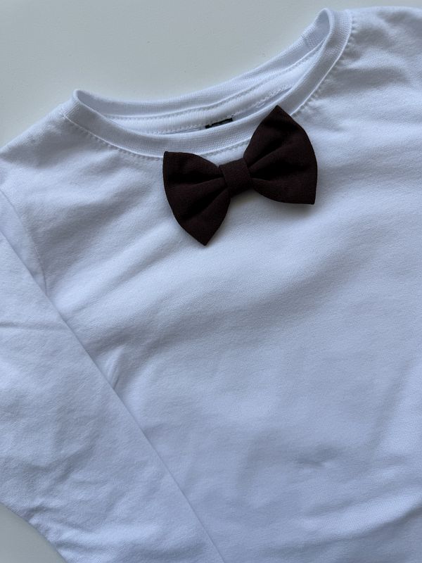 Koszulka biała z długim rękawem z muchą rozmiar 98