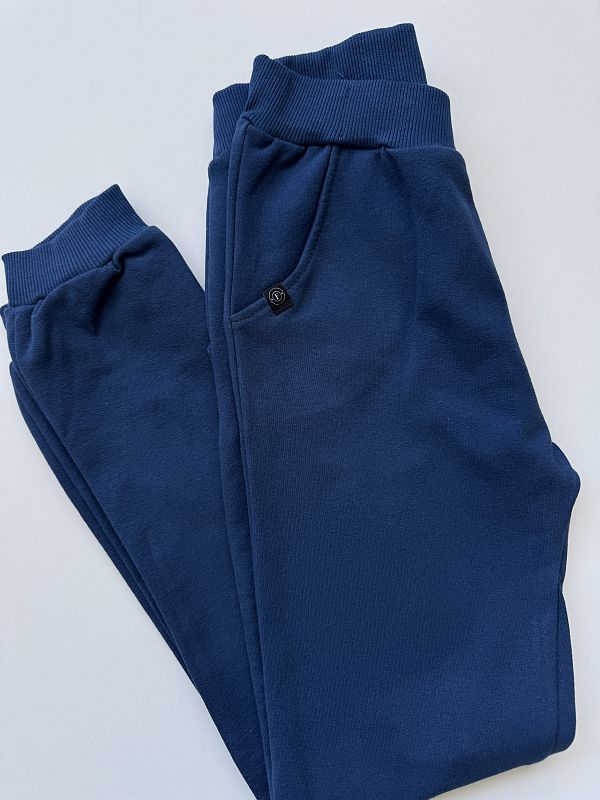 Spodnie dresowe ciemnoniebieskie rozmiar 128