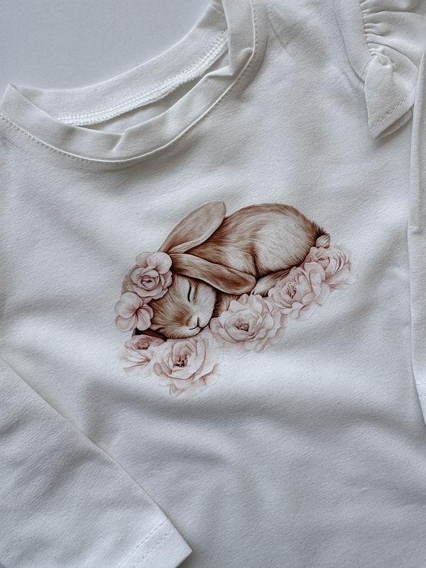 Koszulka zajączek w różach rozmiar 80