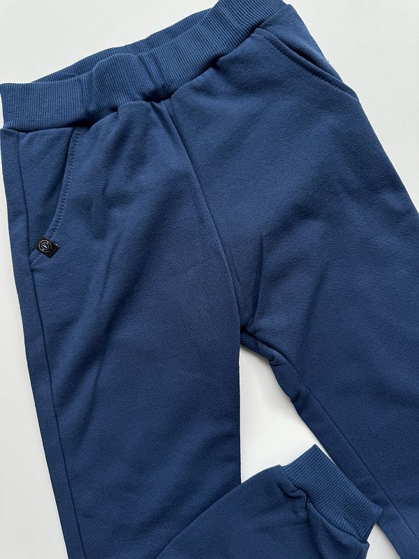 Spodnie dresowe ciemnoniebieskie rozmiar 116