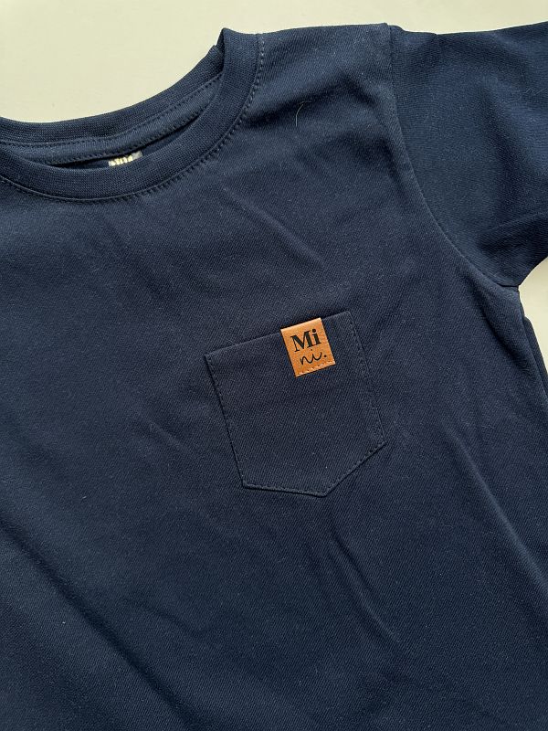 Koszulka granatowa z krótkim rękawem kieszonka mini rozmiar 104