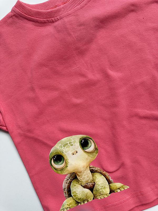 Koszulka malinowa z krótkim rękawem żółw rozmiar 92