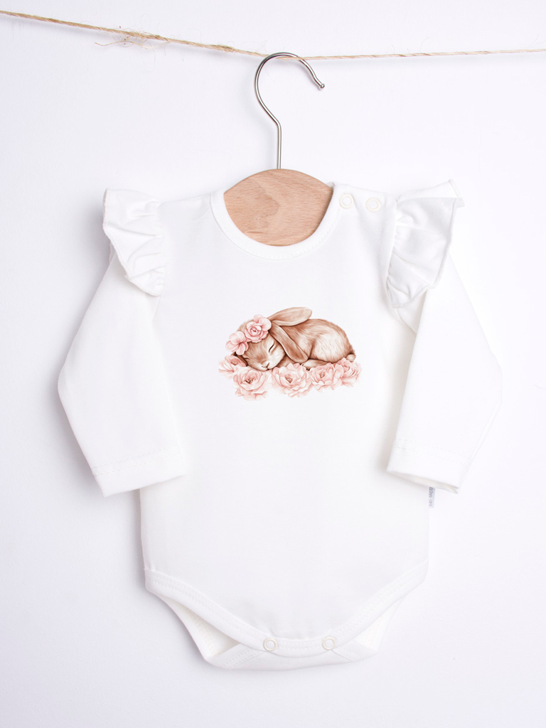 Body niemowlęce z falbankami przy rękawach króliczek na różach