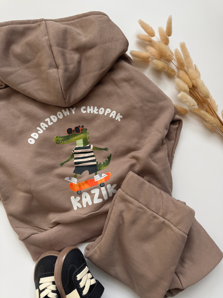 Kawowy komplet dla dziecka aligator (bluza z kapturem + spodnie)