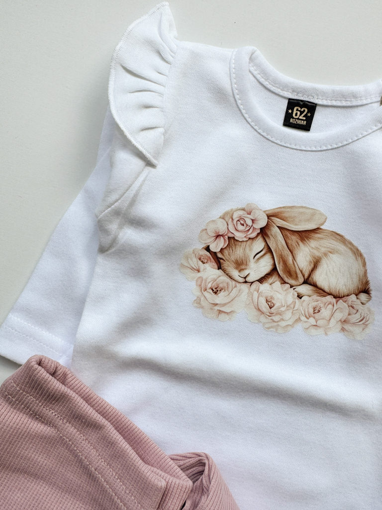 Body niemowlęce z falbankami przy rękawach króliczek na różach