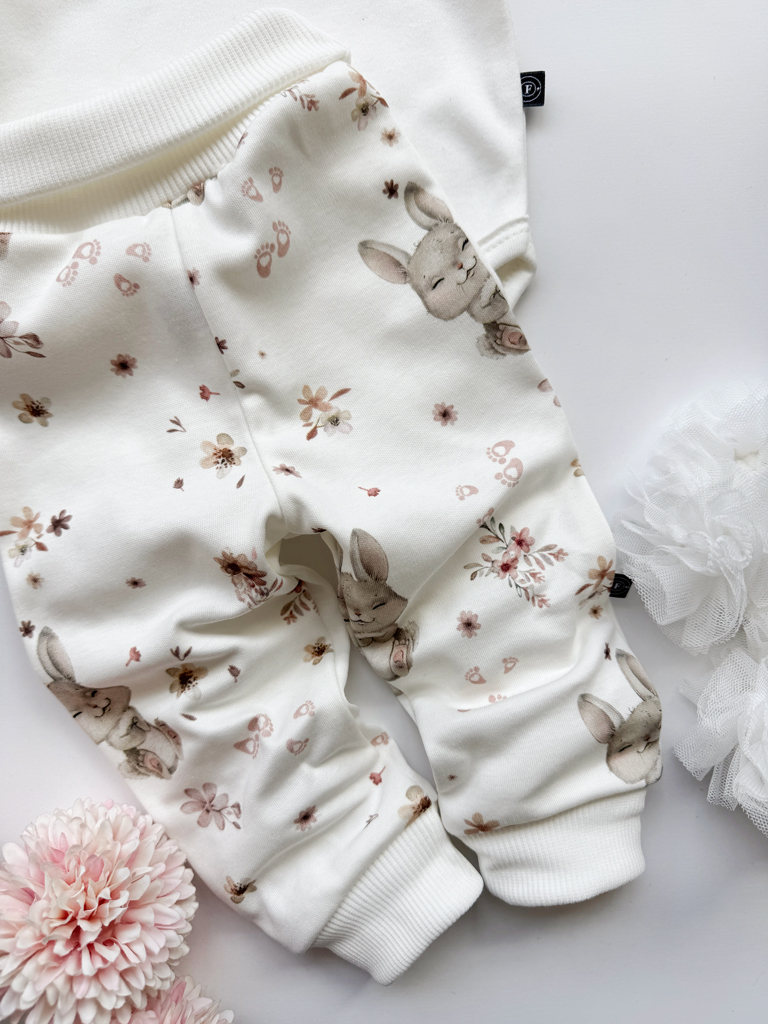 Spodnie niemowlęce spacer z króliczkiem