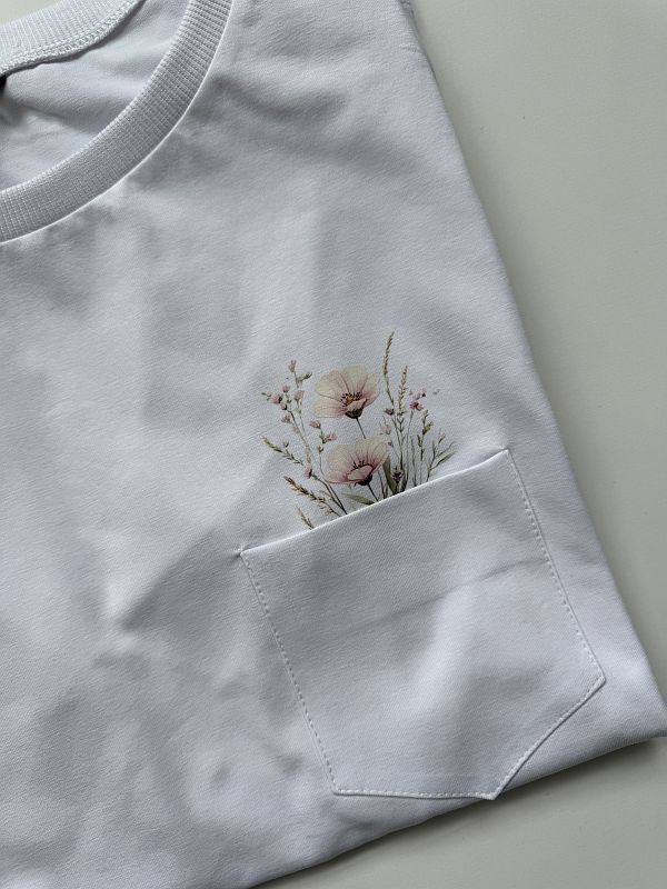 Koszulka damska biała kwiaty w kieszonce rozmiar L