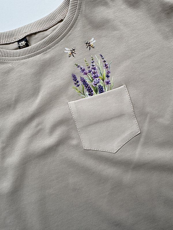 Koszulka beżowa z krótkim rękawem lawenda w kieszonce rozmiar 128