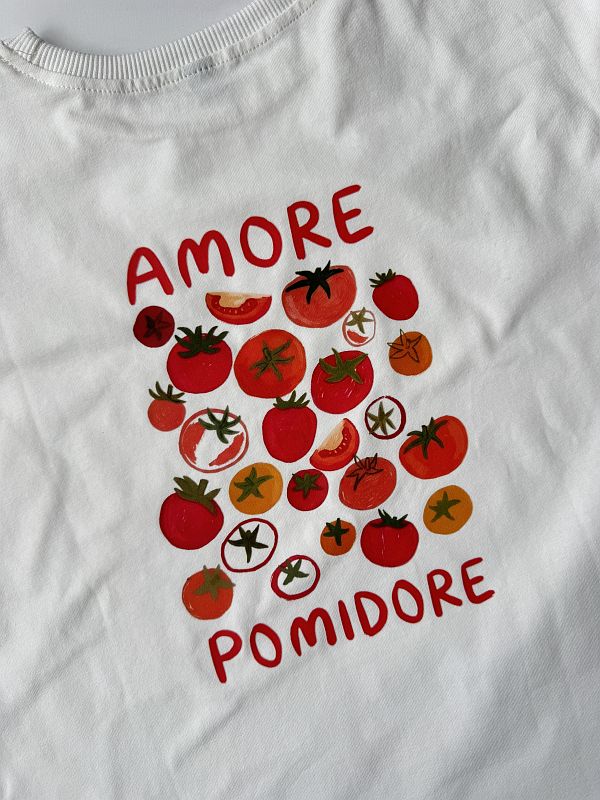 Koszulka ecru z krótkim rękawem amore pomidore rozmiar 116