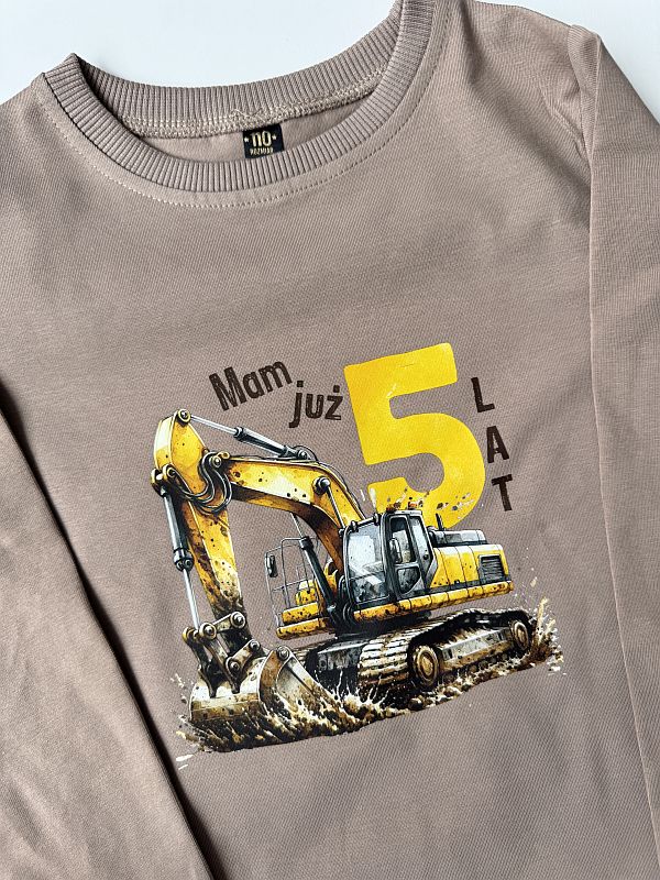 Koszulka kawowa z długim rękawem koparka mam 5 lat rozmiar 110