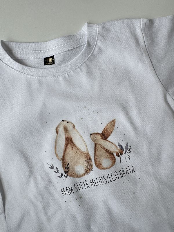 Koszulka biała z krótkim rękawem mam super młodszego brata rozmiar 110