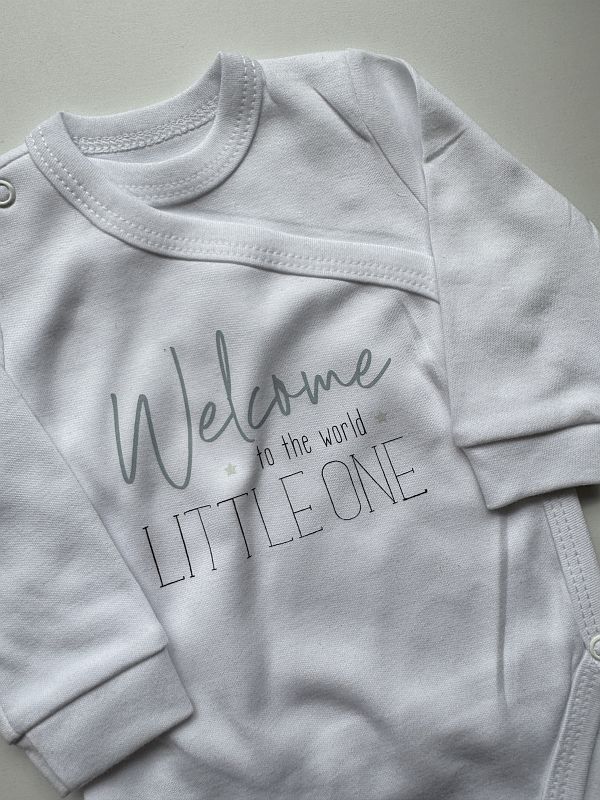 Body kopertowe białe z długim rękawem welcome to the world little one rozmiar 62