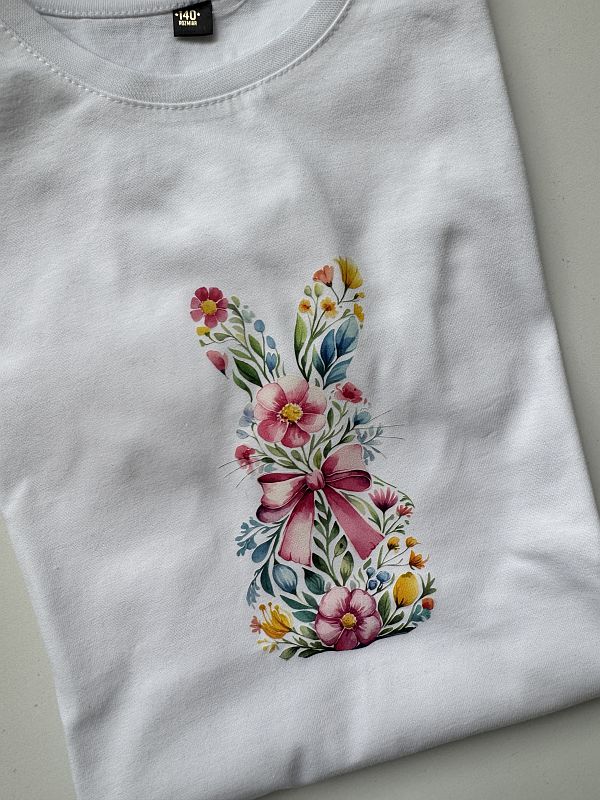 Koszulka biała z krótkim rękawem kolorowy króliczek rozmiar 140