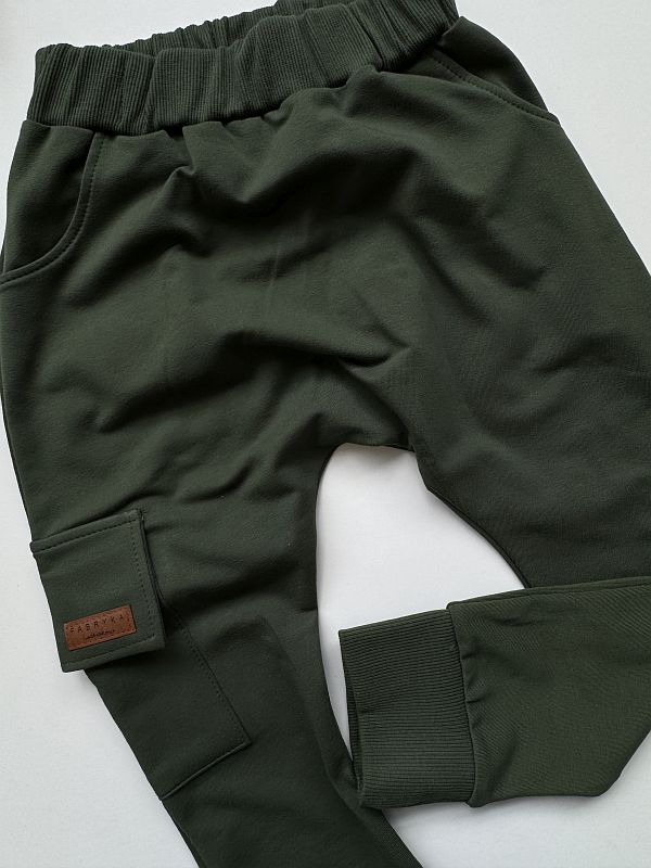Spodnie oliwkowe baggy rozmiar 116