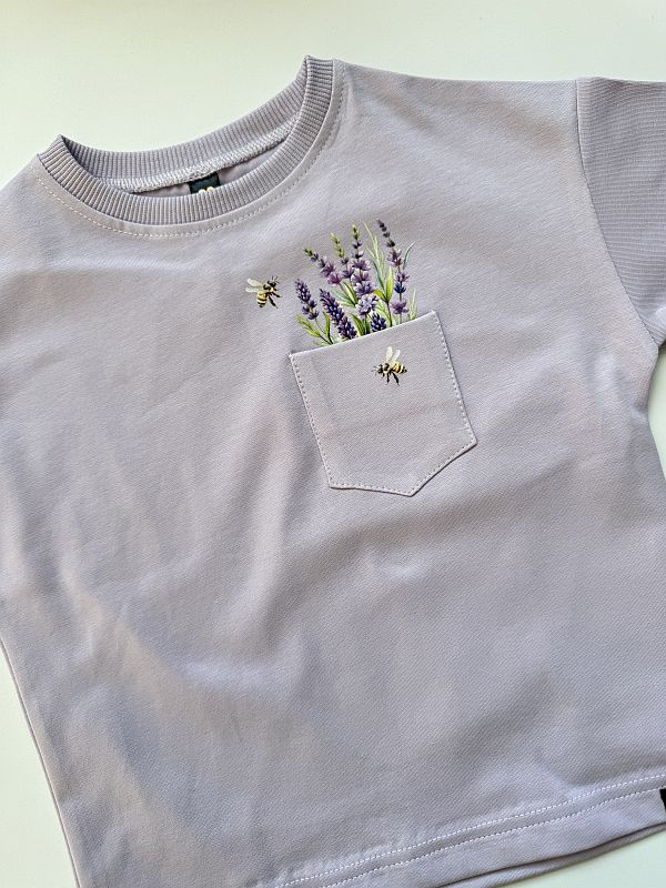 Koszulka liliowa z krótkim rękawem lawenda w kieszonce rozmiar 92