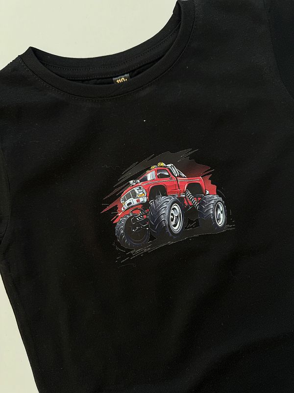 Koszulka czarna z krótkim rękawem auto rozmiar 110