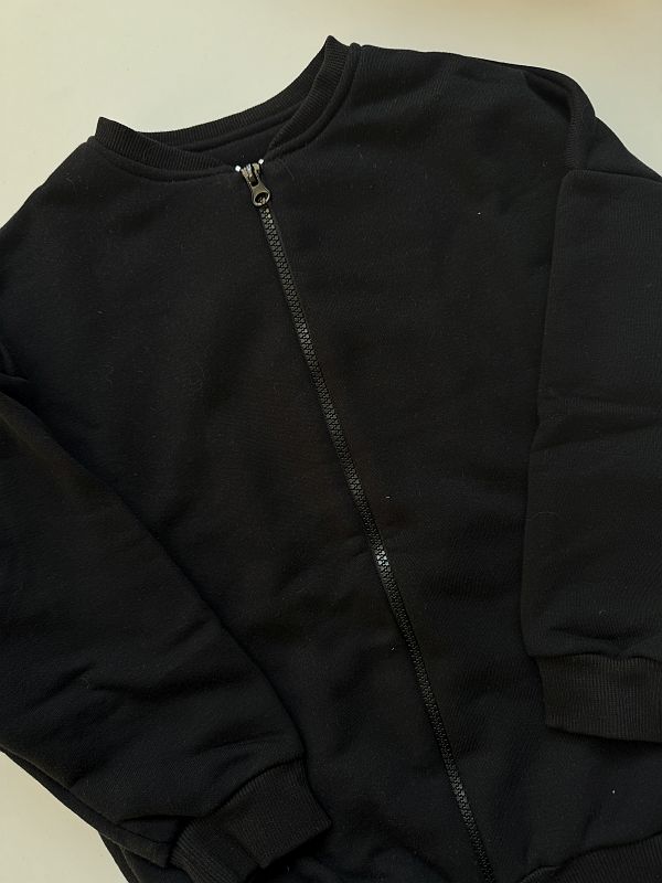 Czarna bluza rozmiar 122