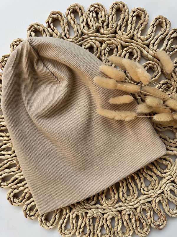 Czapka beżowa rozmiar 128-134