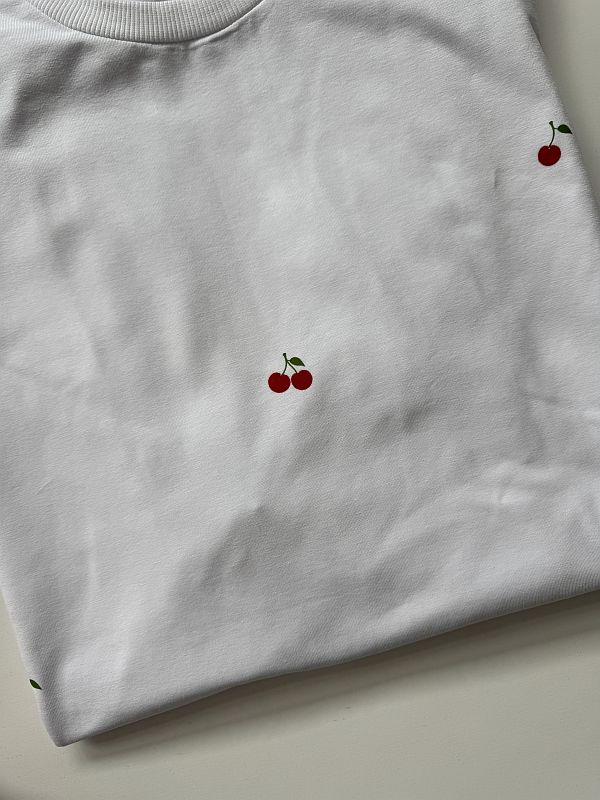 Koszulka biała damska wisienki  rozmiar oversize long